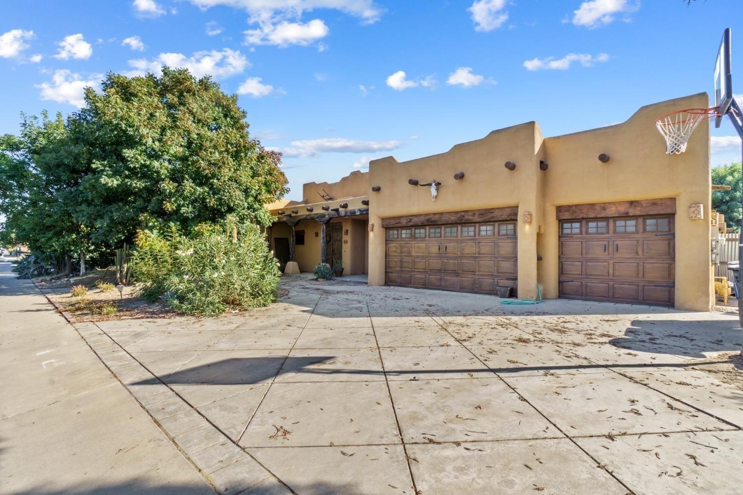 Church Ave, Sanger, CA 93657