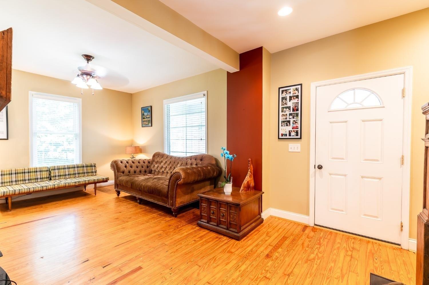 Glade Ave, Cincinnati, OH 45230