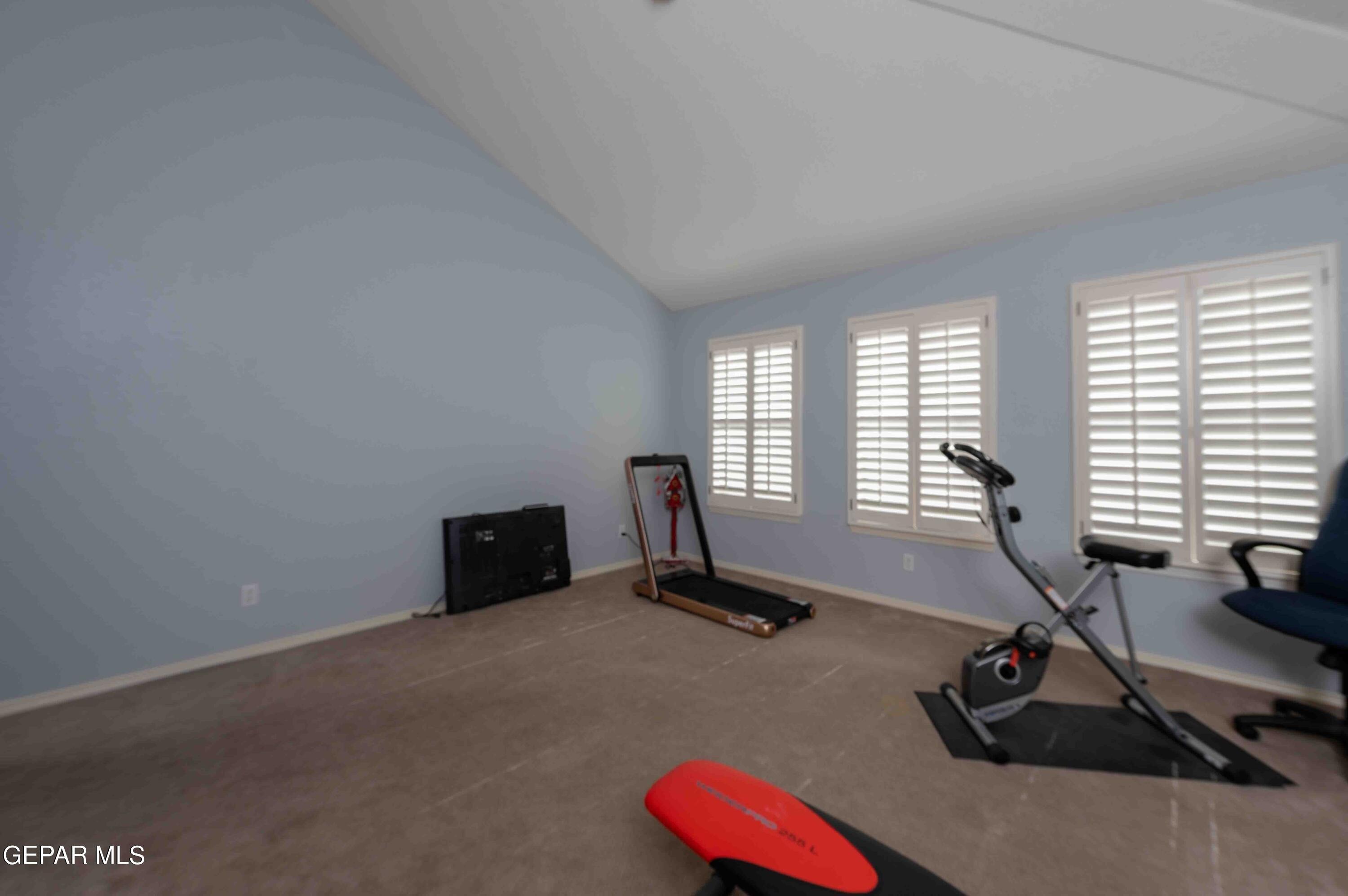 Umbria Dr, El Paso, TX 79904