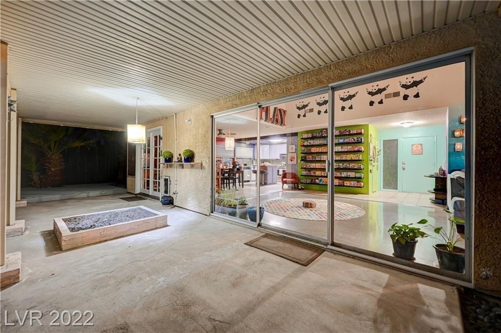 Rollingwood Dr, Las Vegas, NV 89120