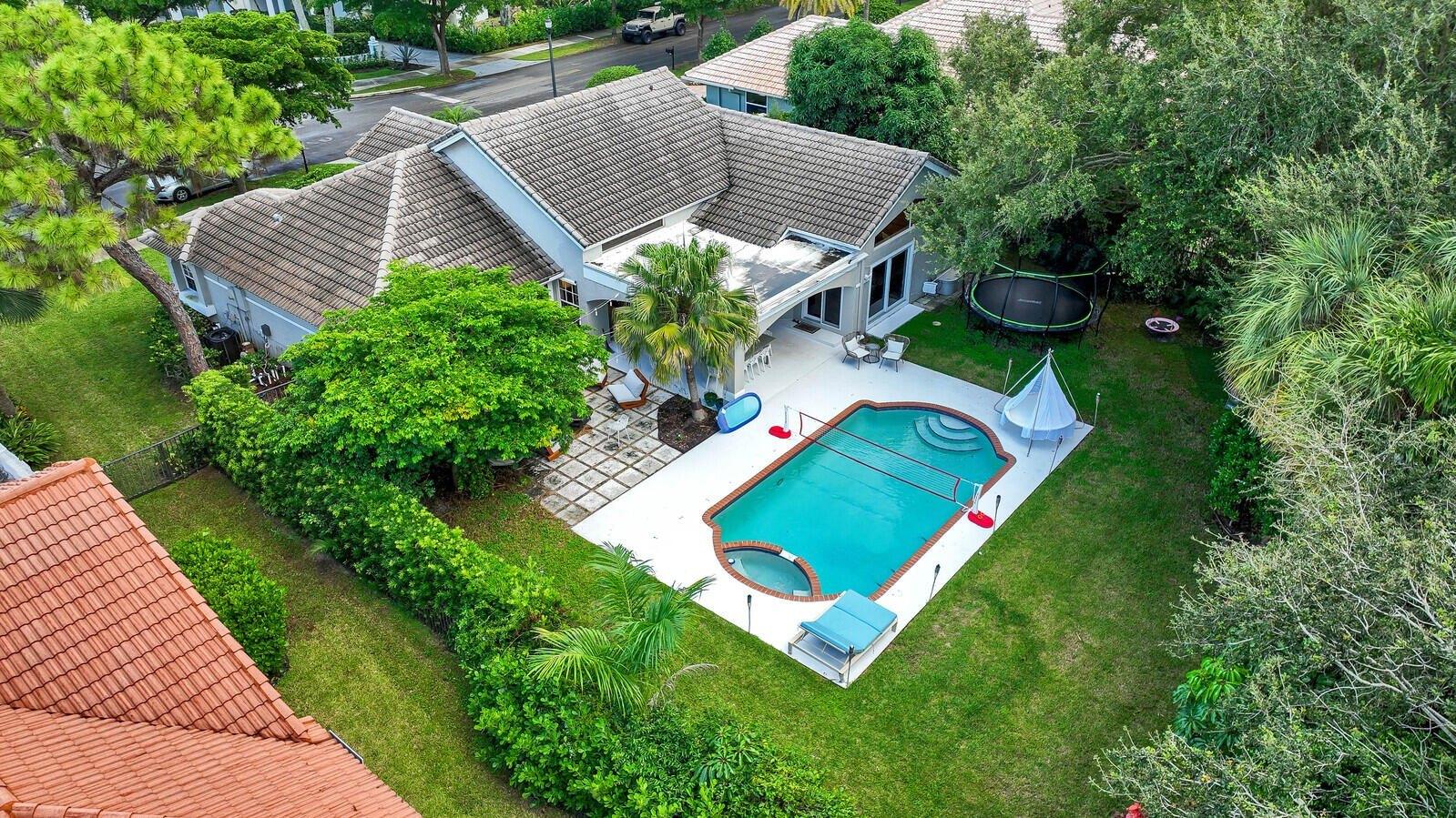 Parkside Cir N, Boca Raton, FL 33486