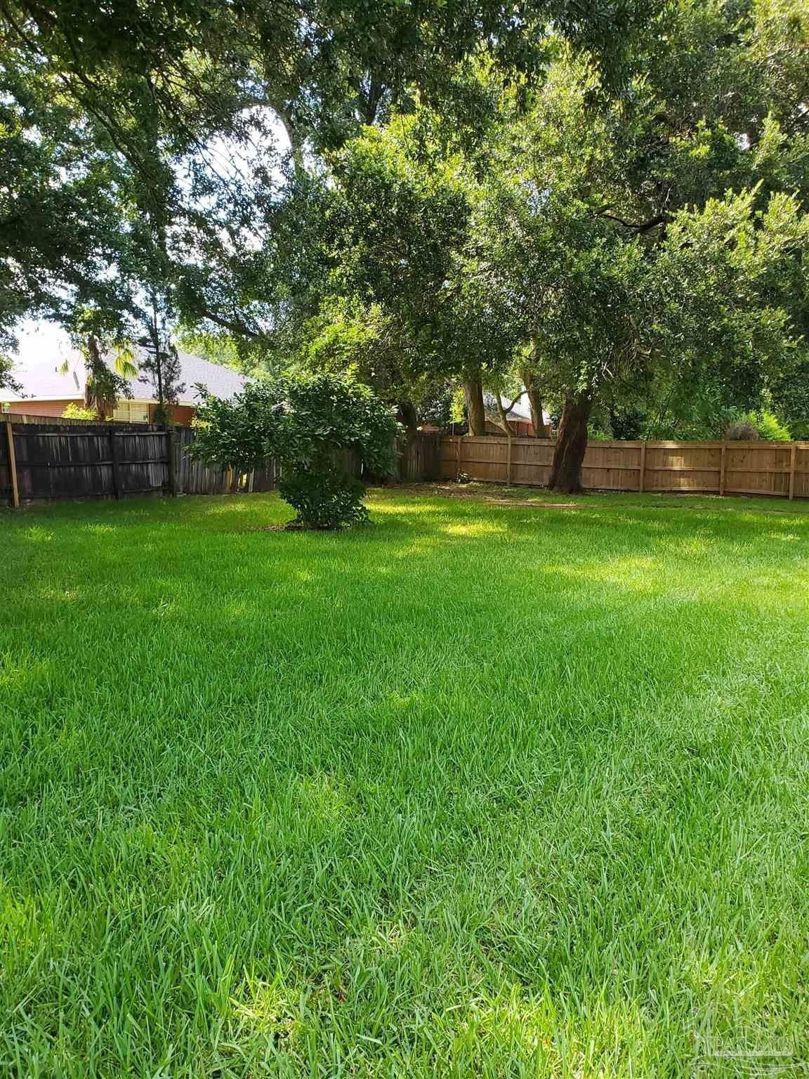 Mayo Cir, Pace, FL 32571