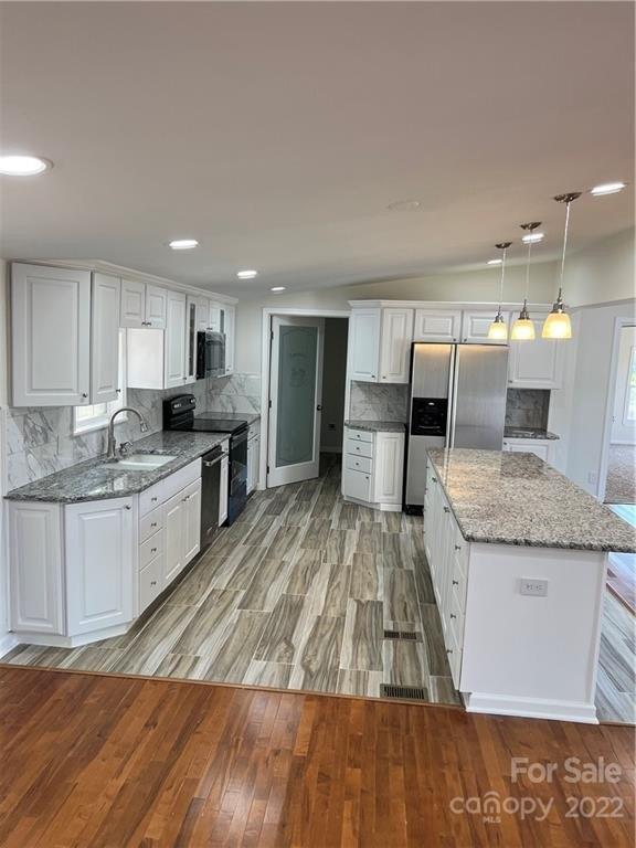 Forest Hollow Dr, Statesville, NC 28677