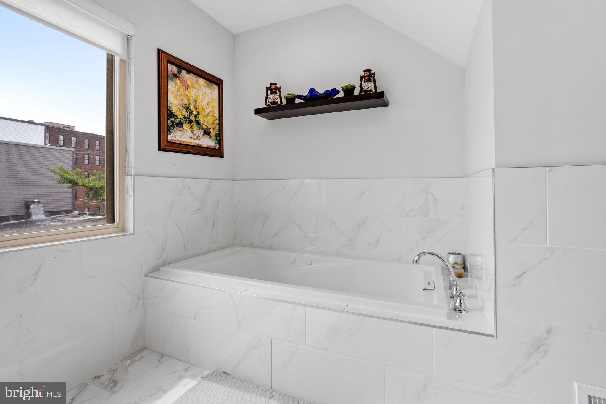 E Cumberland St, Philadelphia, PA 19125