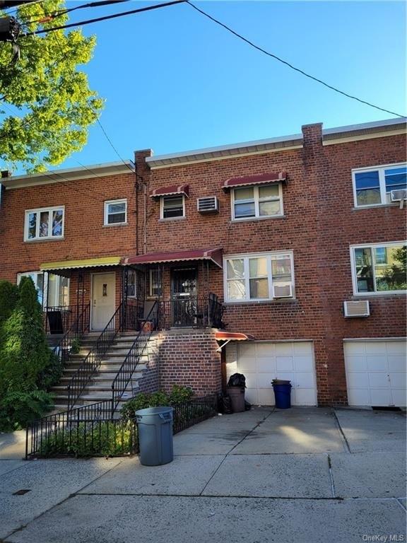 Radcliff Ave, Bronx, NY 10469