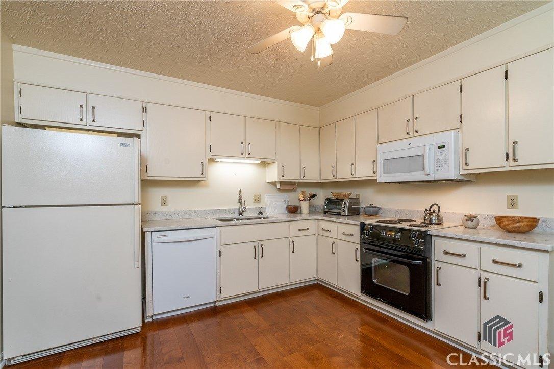Gibbons Way, Athens, GA 30605