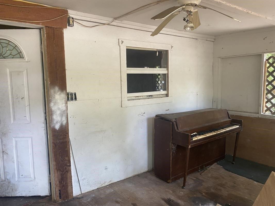 N Cherry St, Perry, FL 32347