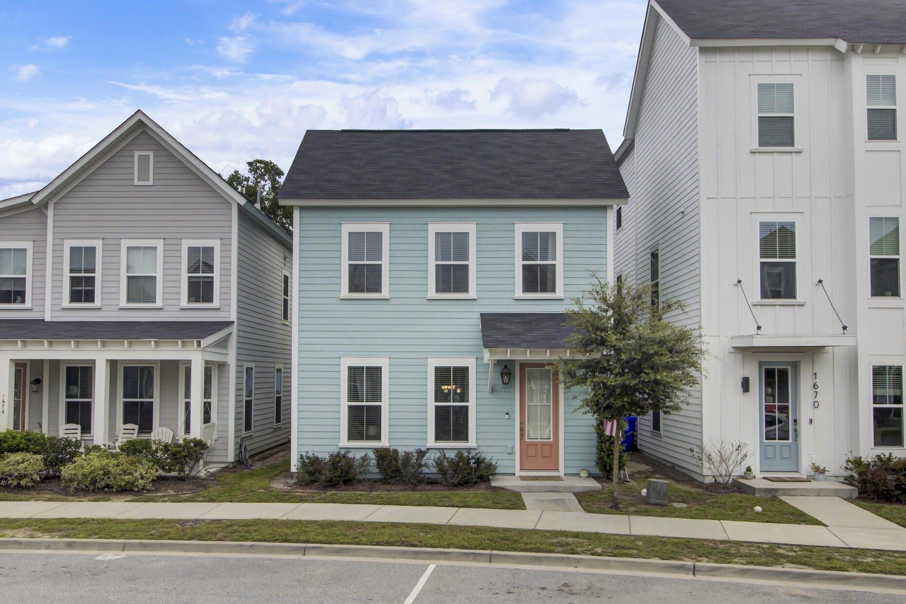 Indy Dr, North Charleston, SC 29405