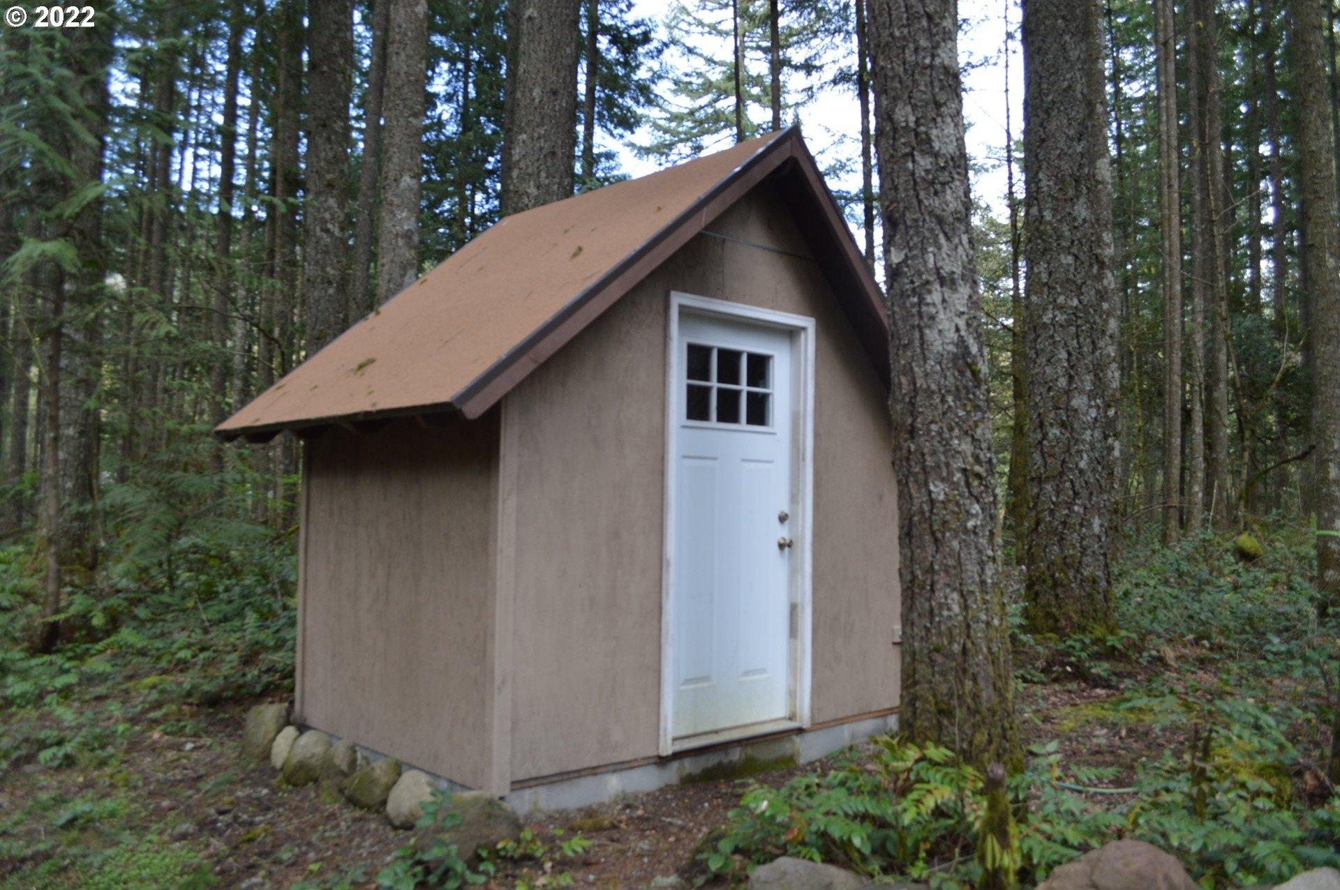 E Farragut St, Welches, OR 97067
