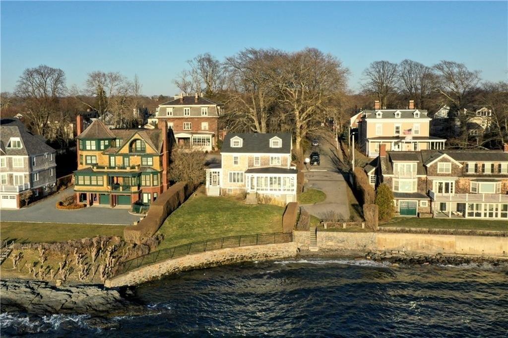 Washington St, Newport, RI 02840