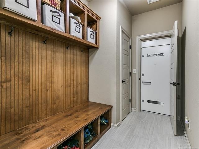 E 115th Pl S, Broken Arrow, OK 74014