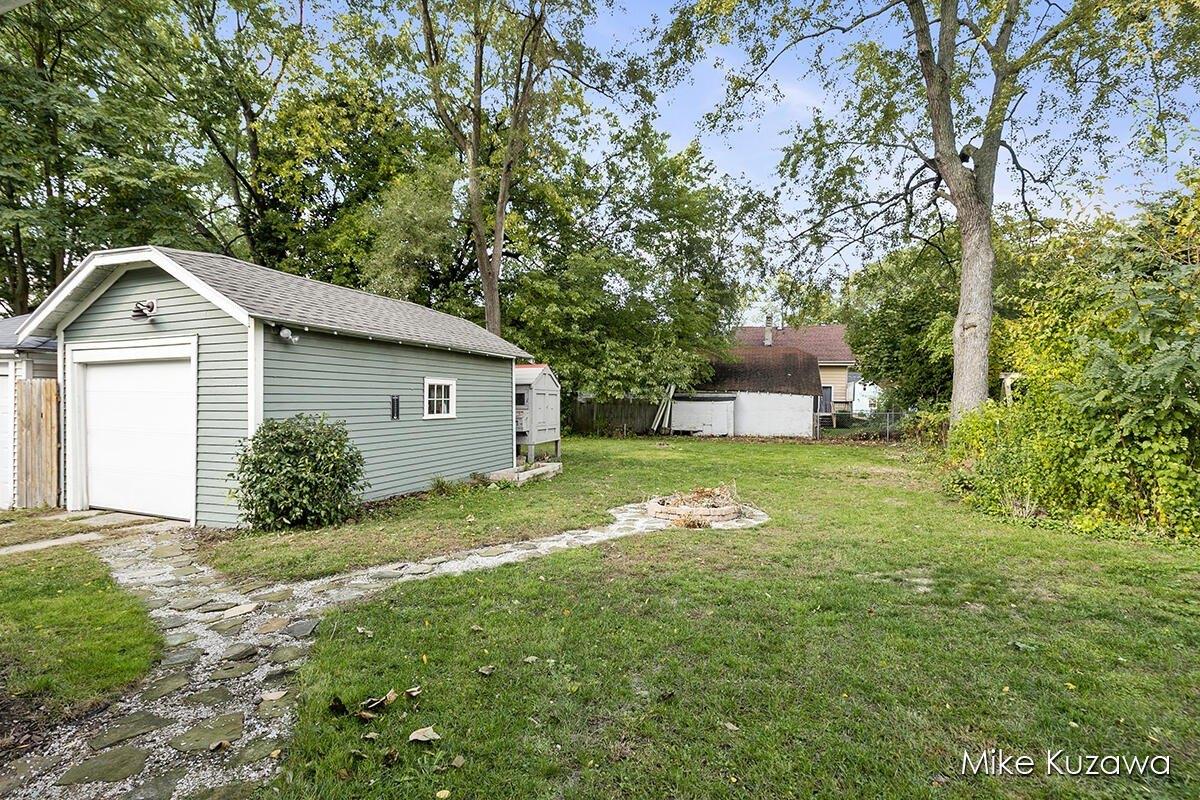 Johnston St Se, Grand Rapids, MI 49507