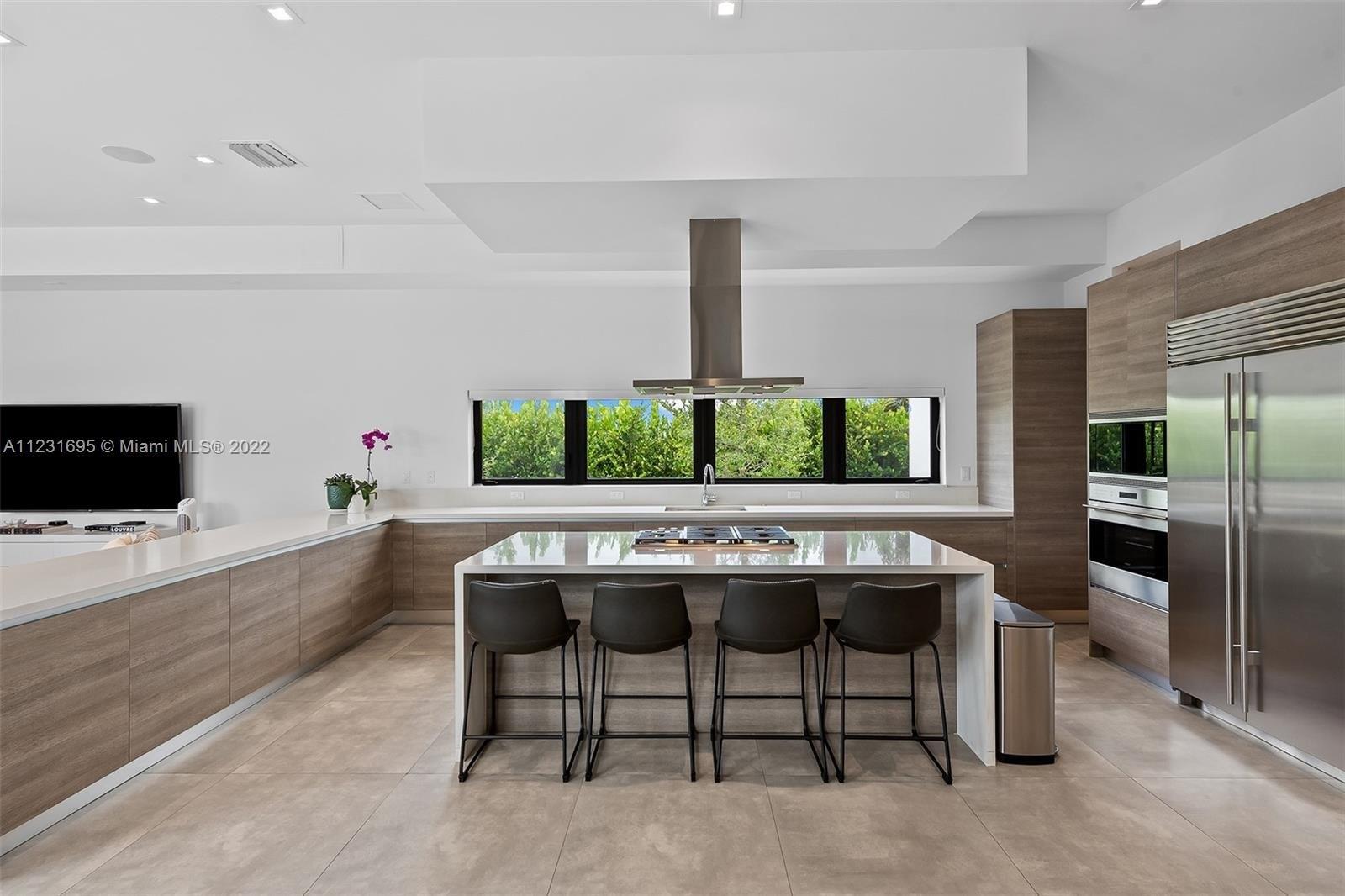 Sunset Way, Weston, FL 33326