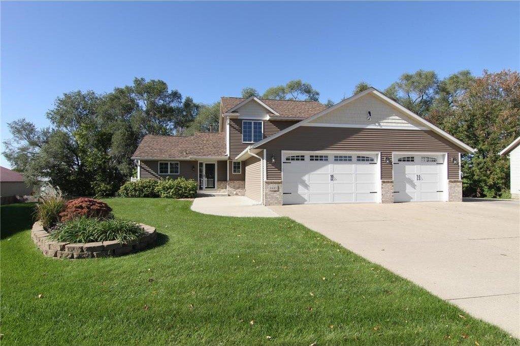 Coryell Ct, Inver Grove Heights, MN 55076