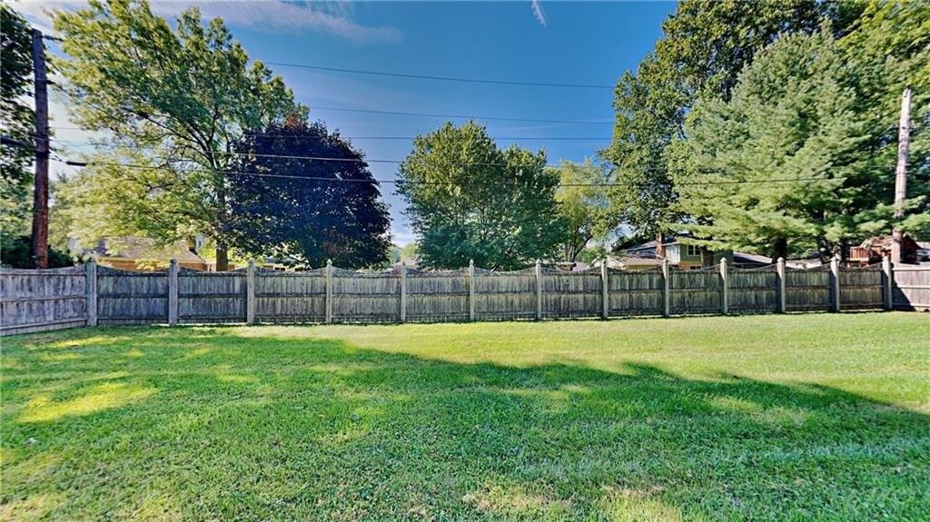 Hillcrest Ave, Anderson, IN 46011