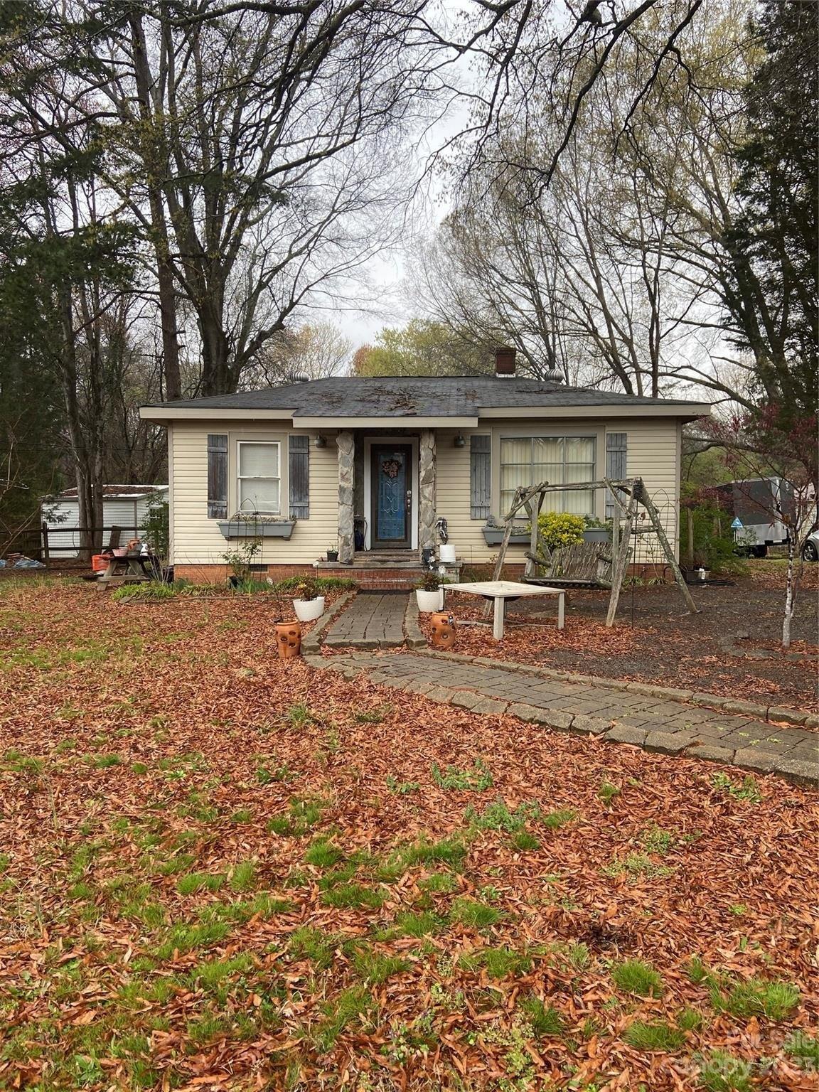Young St, Mooresville, NC 28115