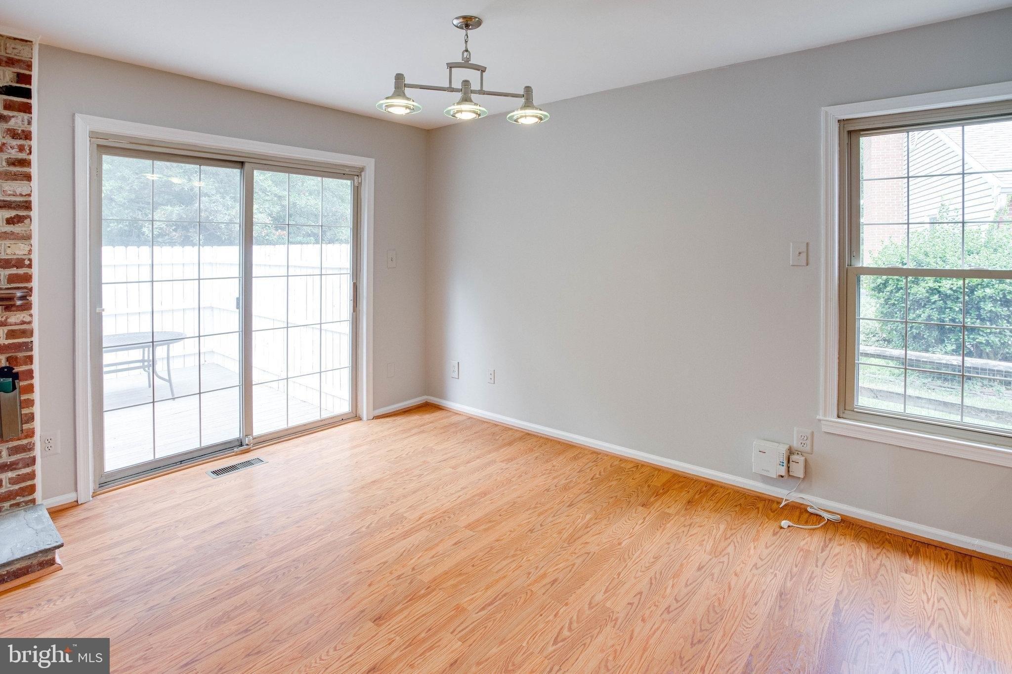 Torrey Pine Ct, Woodbridge, VA 22192