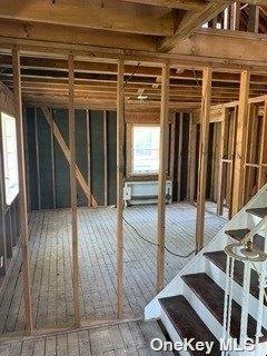 Pembrook Dr, Mineola, NY 11501