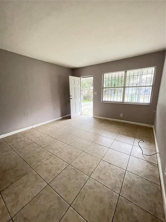 N Hillsborough Ln, Tampa, FL 33604