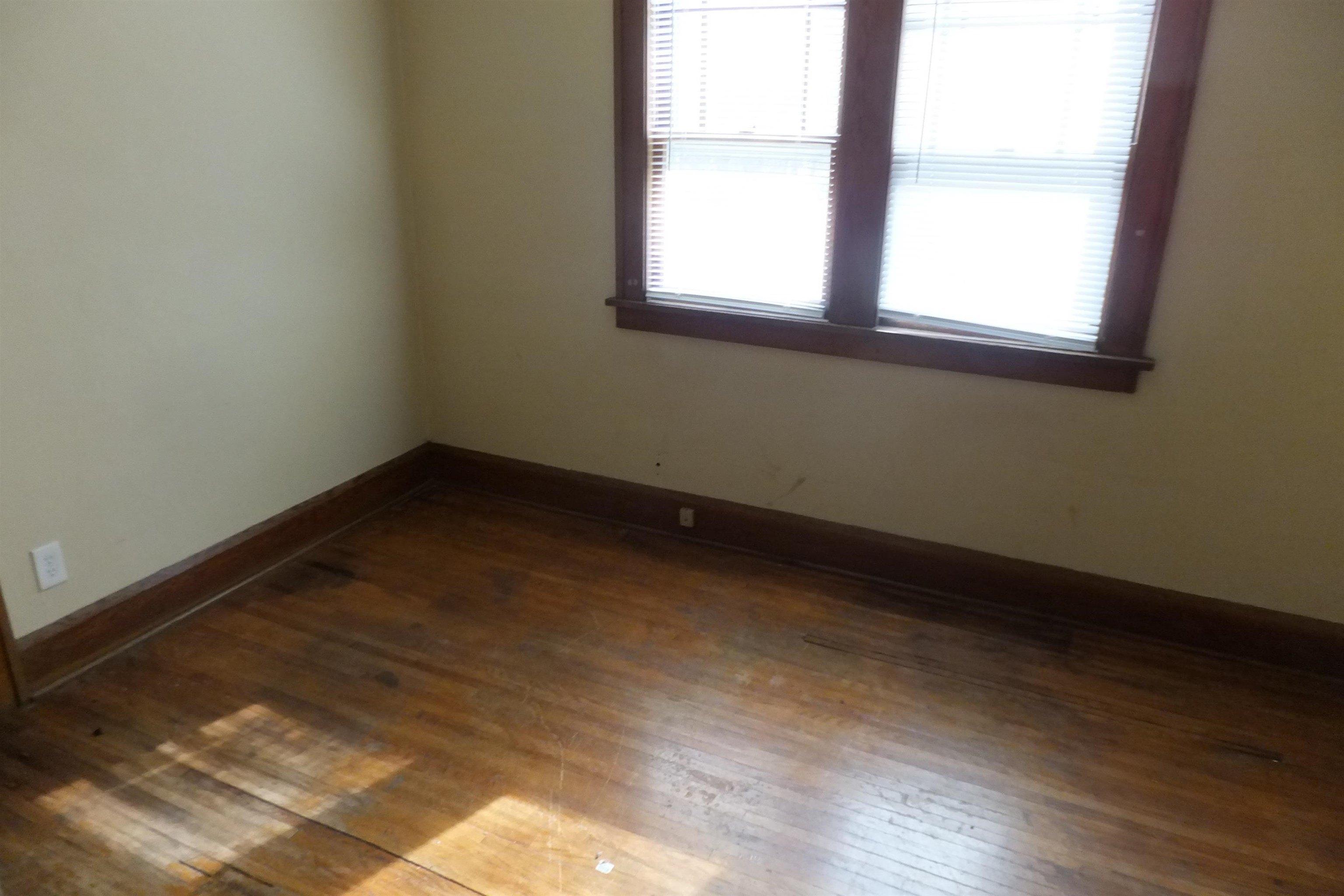 S 6th St, Rockford, IL 61104