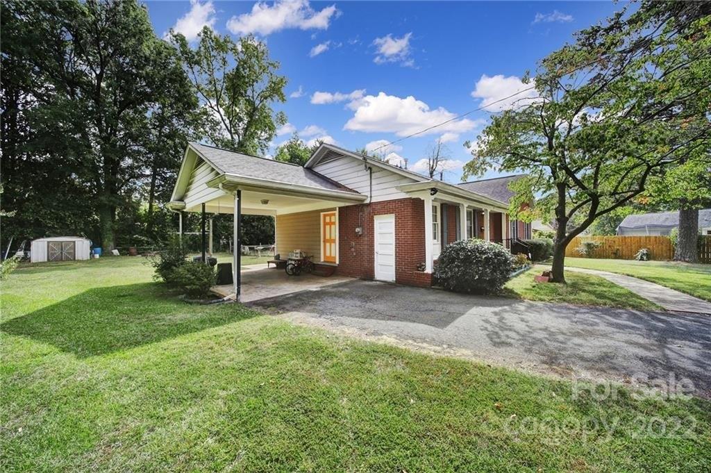 Easton Pl, Charlotte, NC 28212