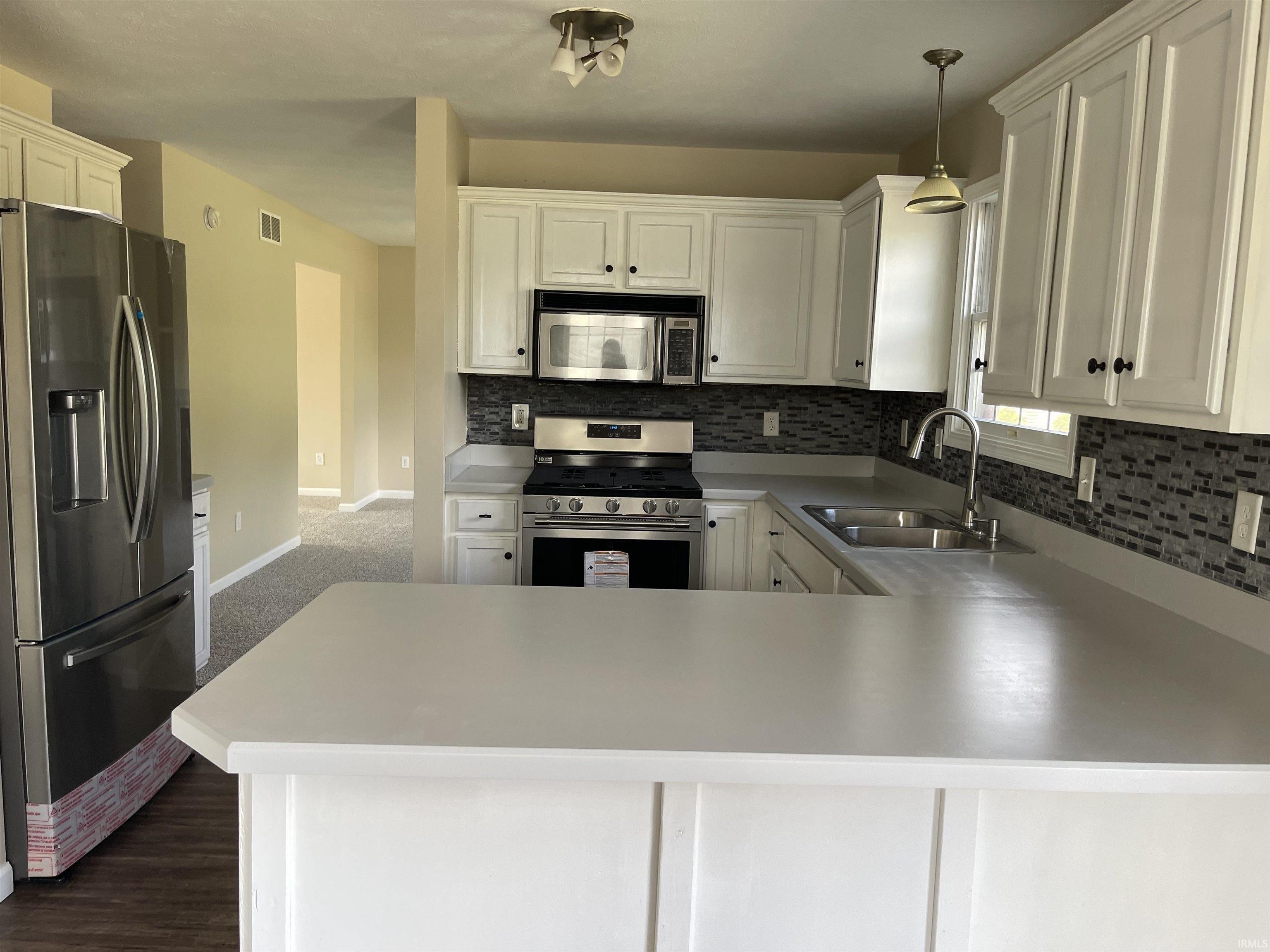 Orchard Ridge Dr, Elkhart, IN 46516