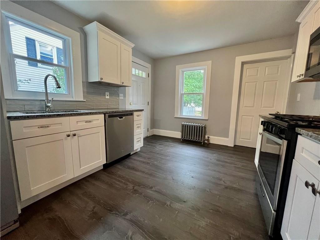 Myrtle Ave, Warwick, RI 02886