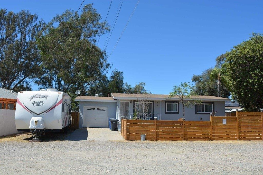 Jeanne Rd, Lemon Grove, CA 91945