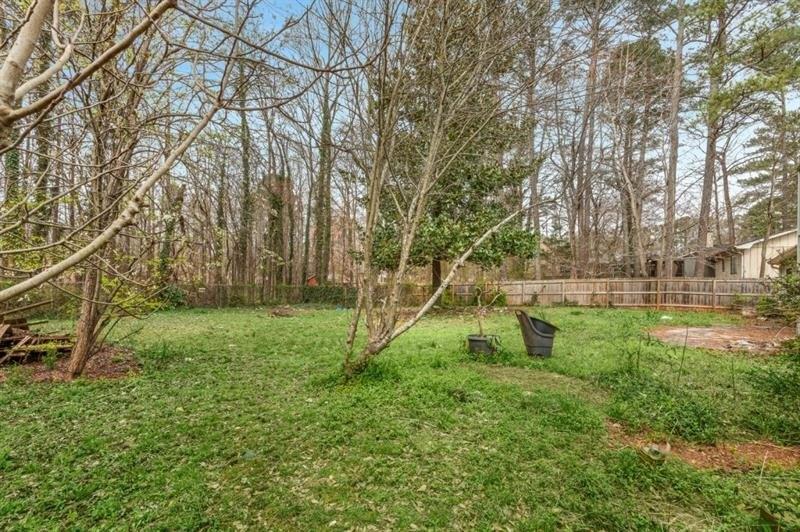 Hollister Dr Ne, Roswell, GA 30075