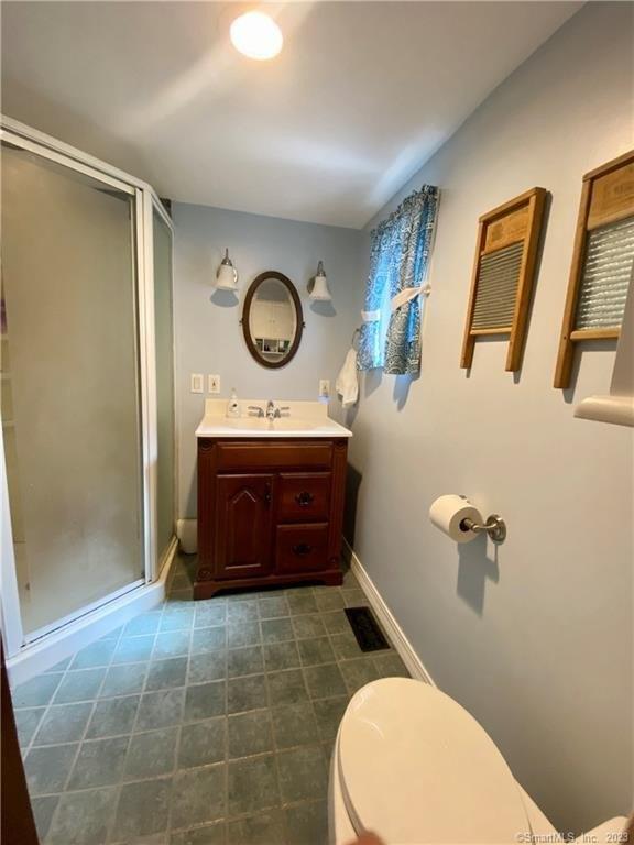 Railroad Ave, Unionville, CT 06085