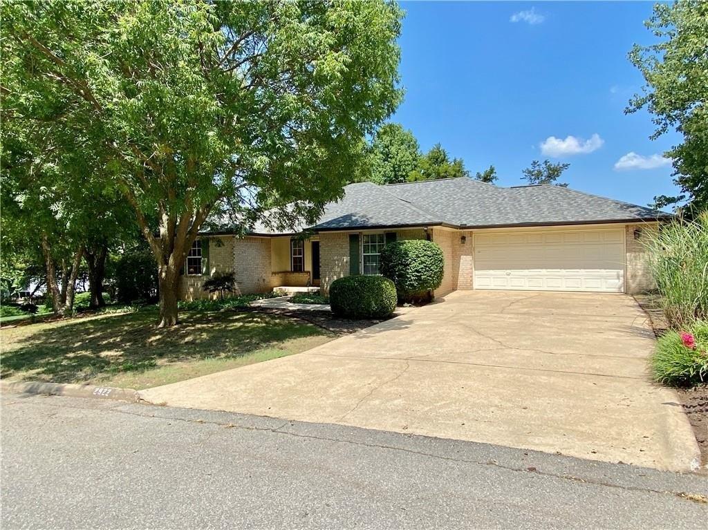 E Whippoorwill Ln, Fayetteville, AR 72701