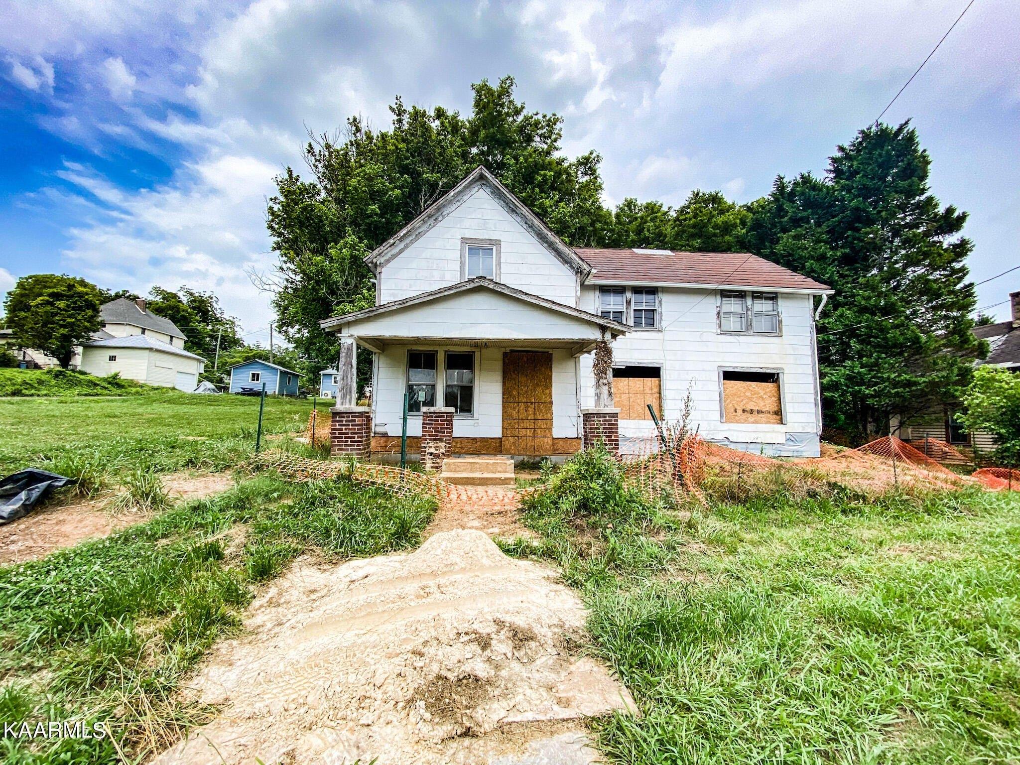 W Hill Ave, Friendsville, TN 37737