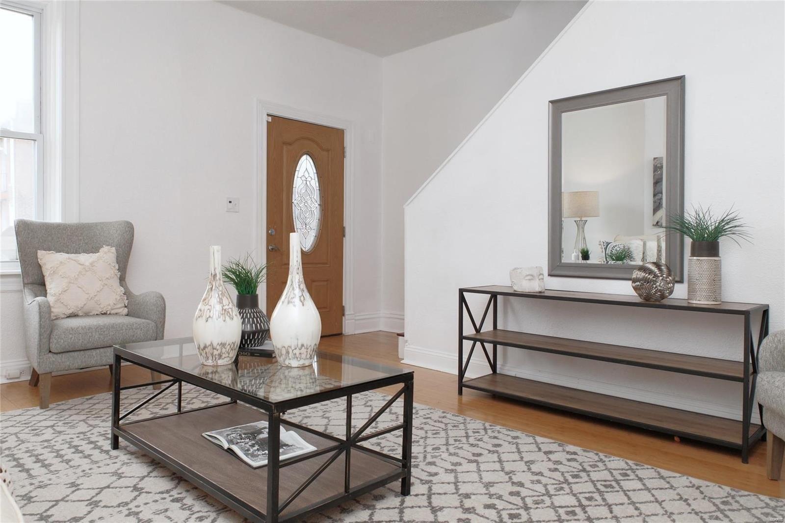 Sidney St, Saint Louis, MO 63104