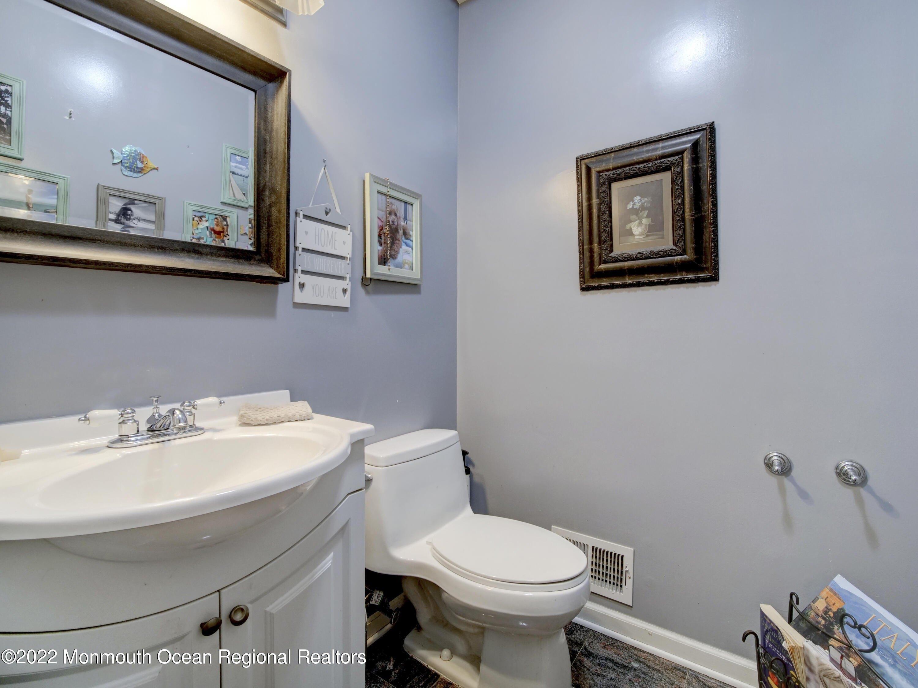 Taylors Mills Rd, Manalapan, NJ 07726