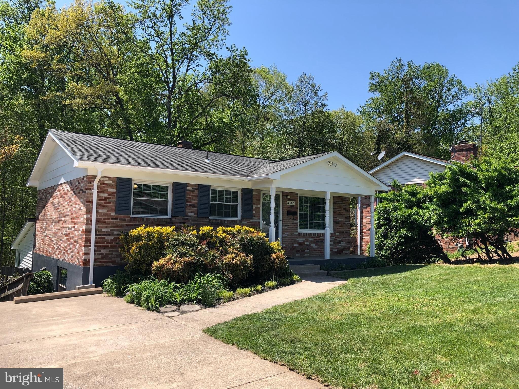 Forestdale Ave, Woodbridge, VA 22193