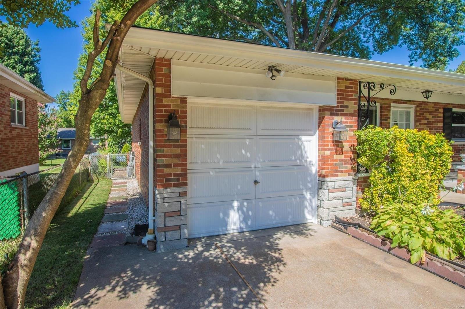 Vasel Dr, Saint Louis, MO 63123