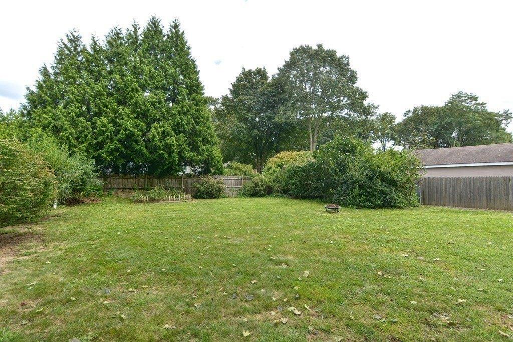 Howland St, Seekonk, MA 02771