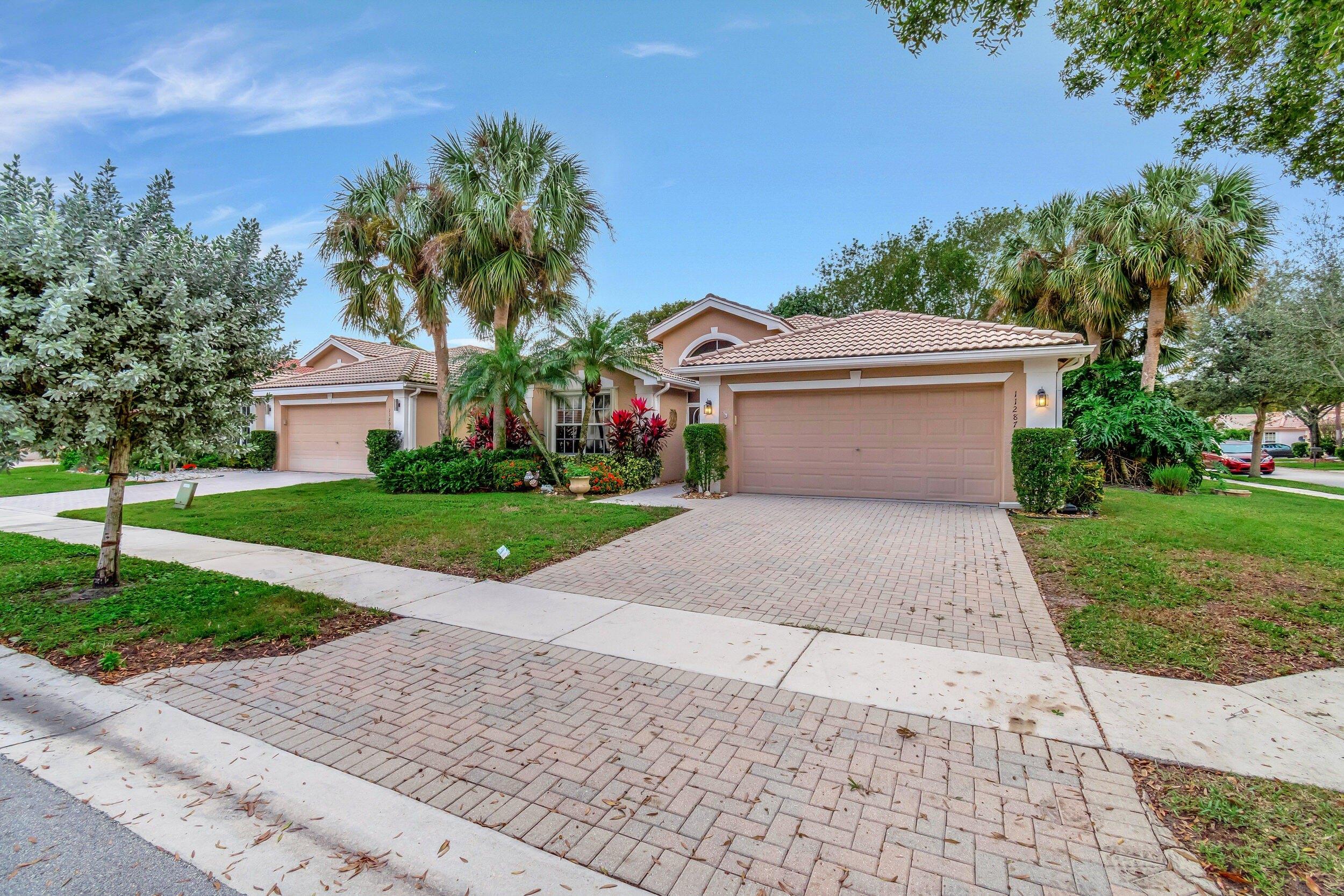 Vivero Ave, Boynton Beach, FL 33437
