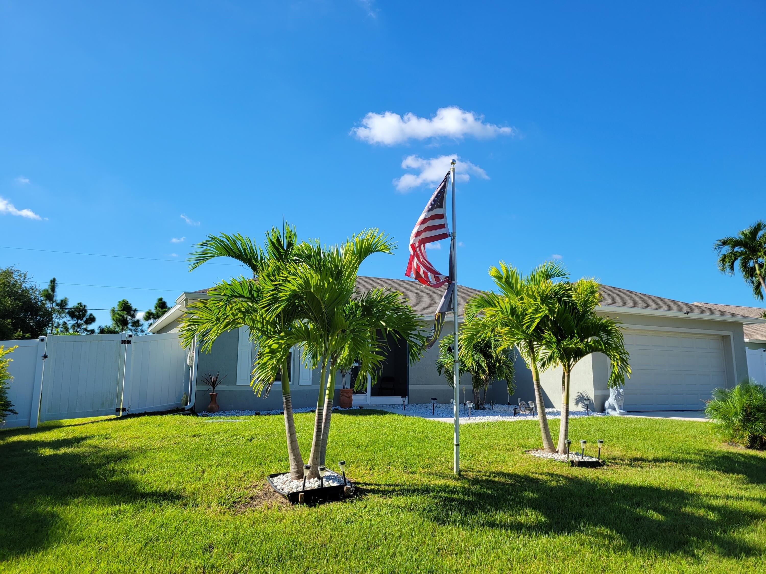 Se Chaloupe Ave, Port Saint Lucie, FL 34983