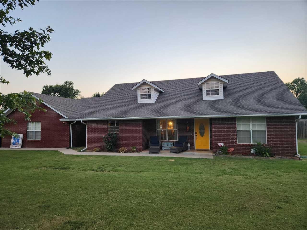 S Hoppy Rd, Stillwater, OK 74075