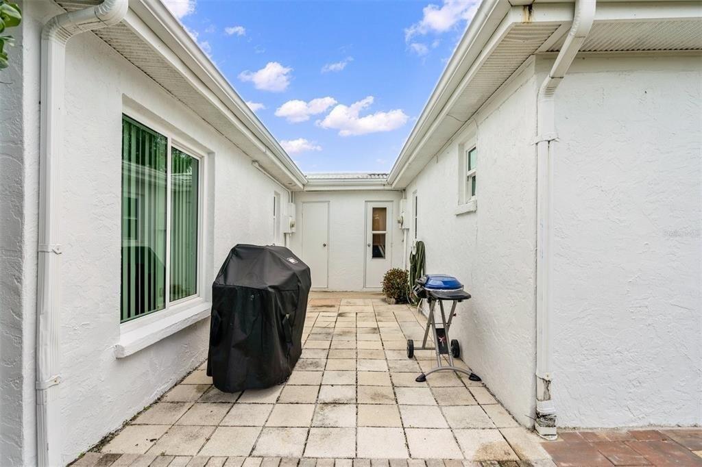 Spanish Dr S, Longboat Key, FL 34228