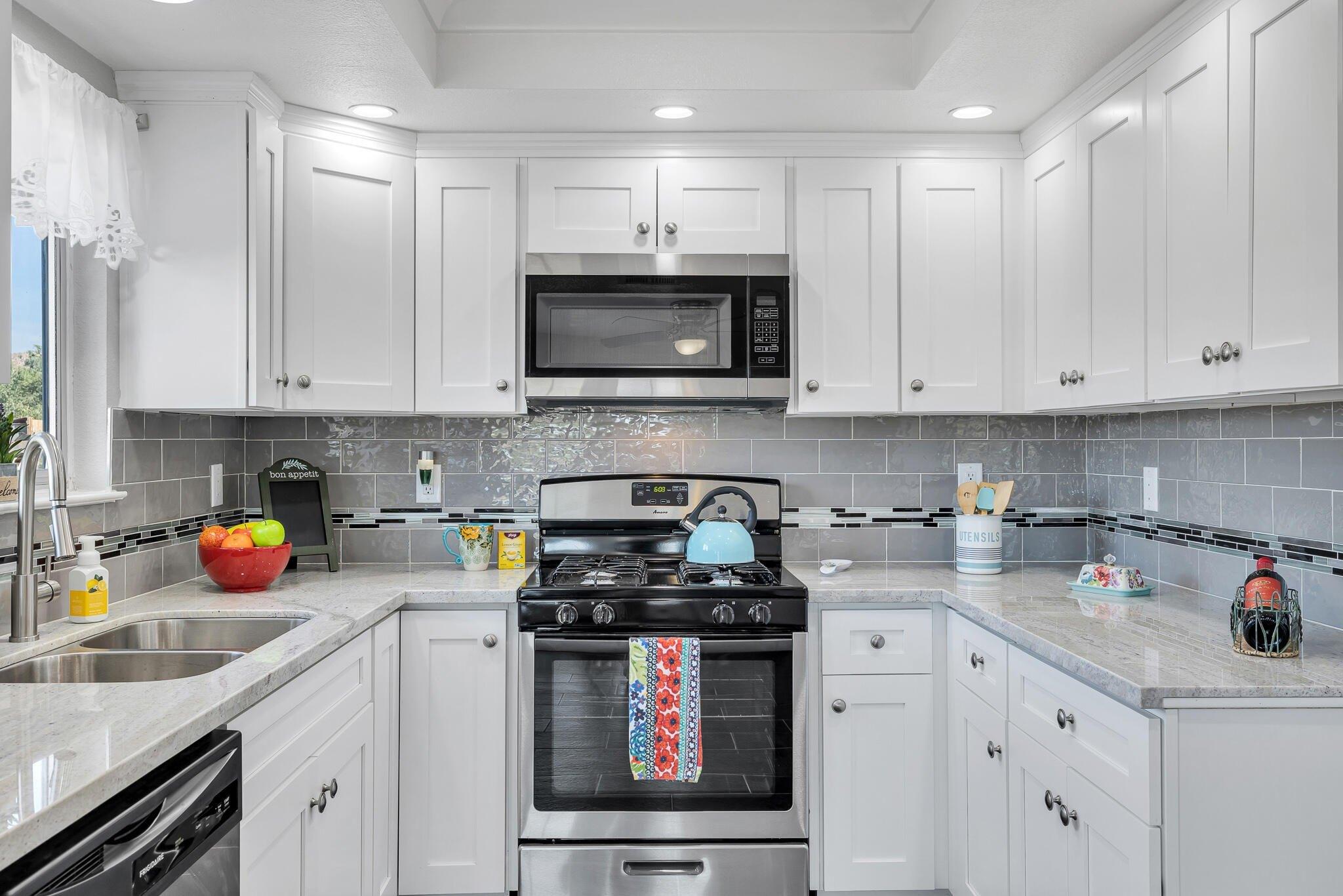 158th St E, Lancaster, CA 93535
