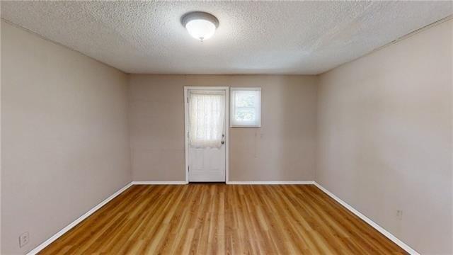 E Walnut St, Independence, MO 64050
