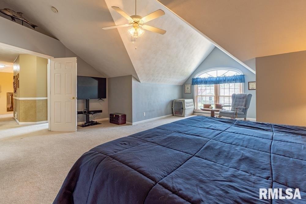 Village Dr, Washington, IL 61571