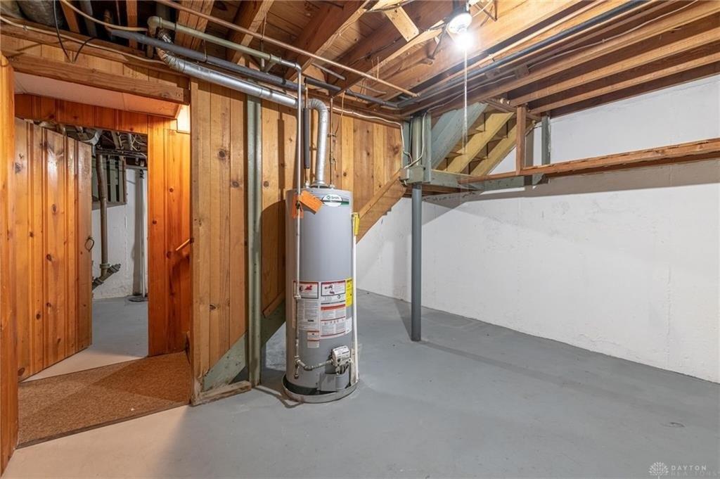 Orchard Dr, Oakwood, OH 45419