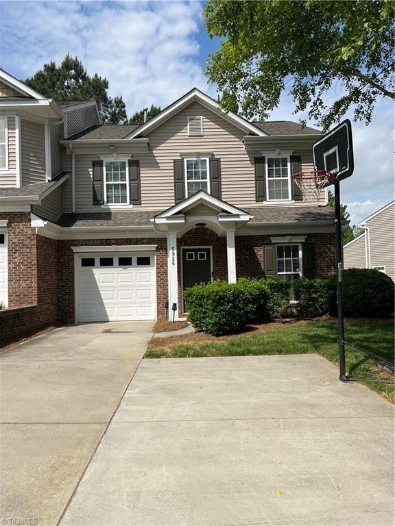 Hollow Wood Ct, Winston Salem, NC 27104