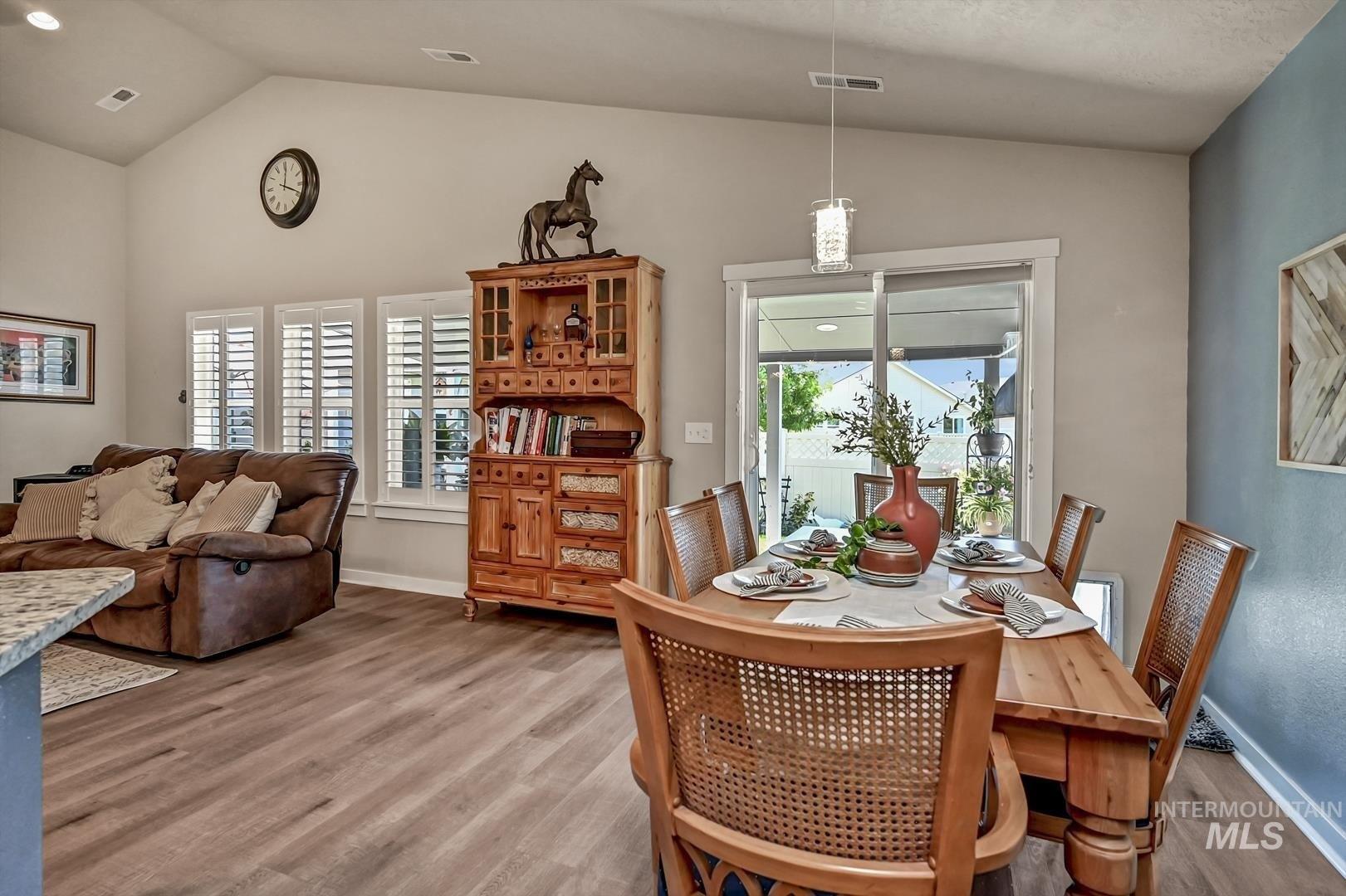 E Quaker Dr, Nampa, ID 83687