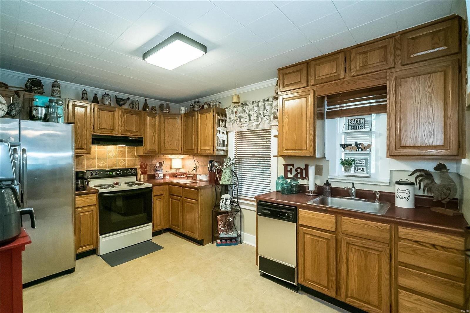 Coulter Ave, Saint Louis, MO 63122