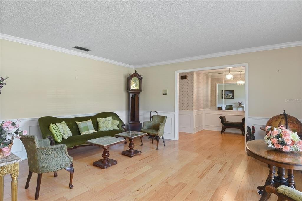 Edgecliffe Dr, Orlando, FL 32806