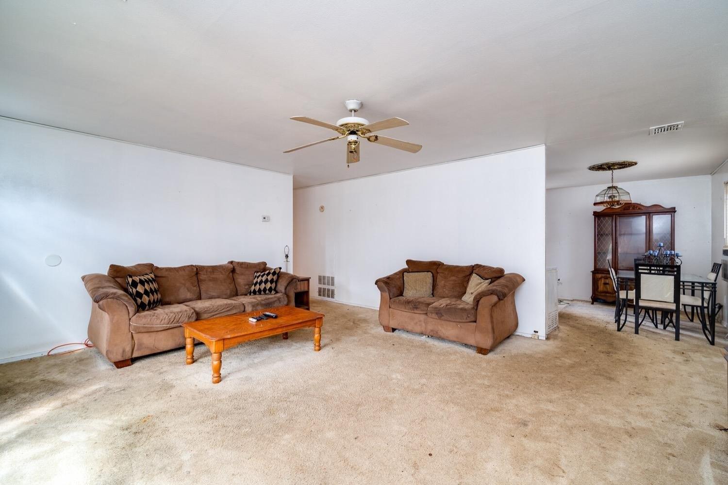 Wellspring Dr, Cincinnati, OH 45231